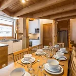 Διαμέρισμα 2 - Charming 2 Bedroom Haven In