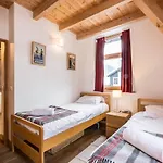 2 - Charming 2 Bedroom Haven In Διαμέρισμα