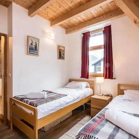 2 - Charming 2 Bedroom Haven In Appartamento